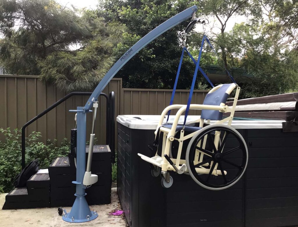 Pelican Pool/Spa Hoist Para Mobility
