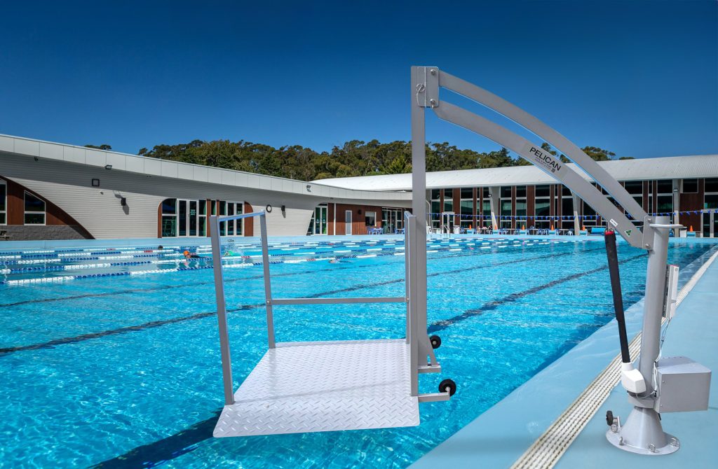 Pelican Pool Hoist with Platform Lift