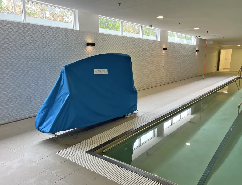 Pelican-Pool-Spa-Hoist-Twin-Arm-Gallery-03